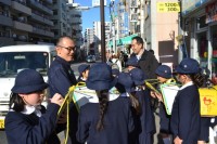近所のコンビニエンスストアの店長さんにインタビュー