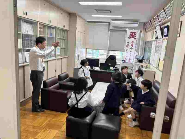 校長室にも入れてもらえたよ。