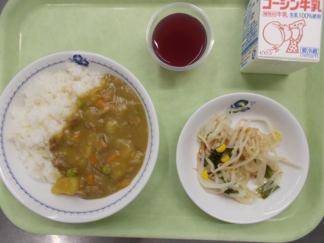 給食