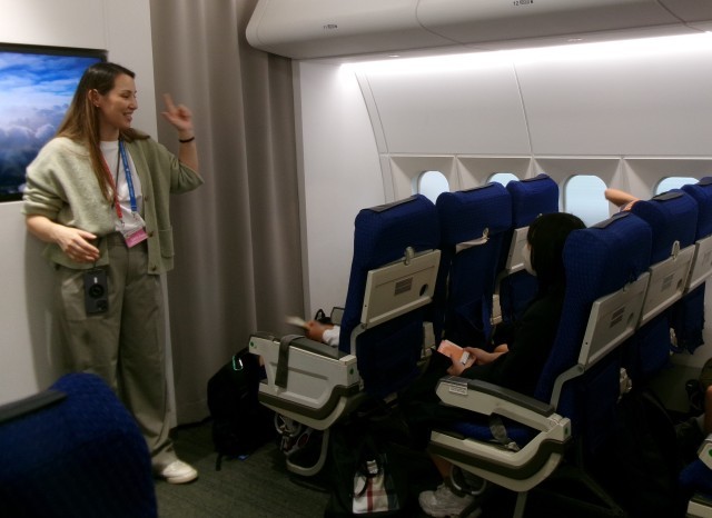 飛行機内でのやりとり