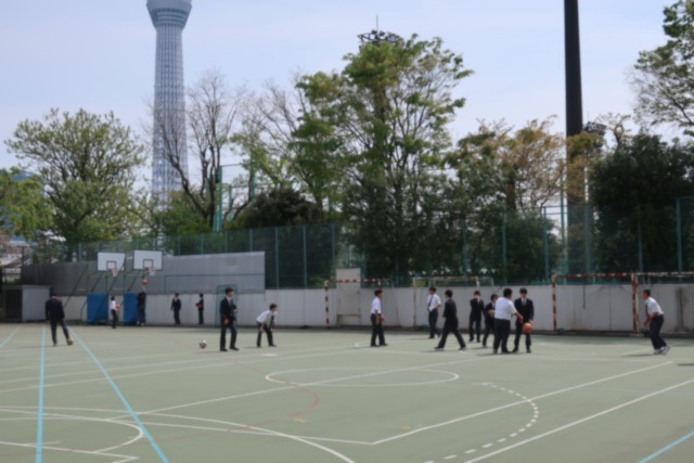 お昼の校庭解放②