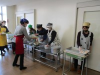 令和５年度　試食会の様子