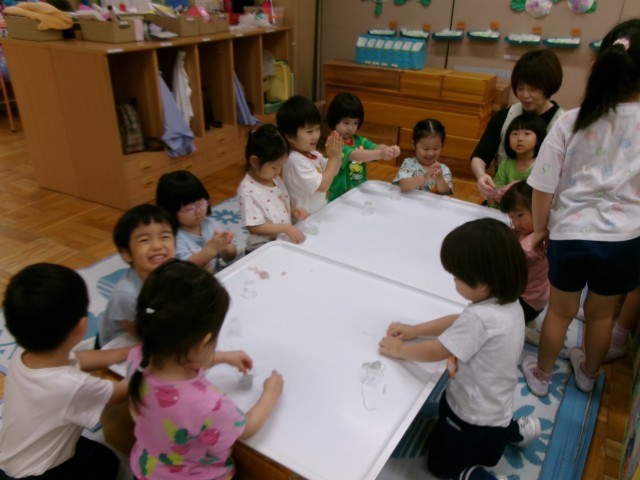 うさぎ組の子供たちも嬉しそうです