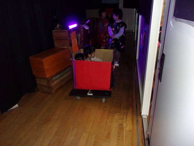 「スリラーカー」（フラッシュ版）