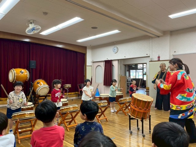 4歳・つき組が演奏体験