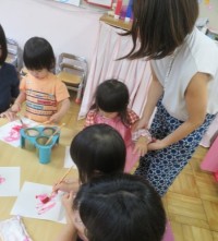 赤いシロップはいちご味？